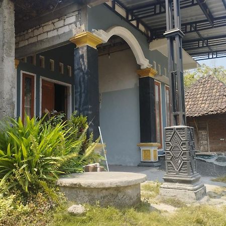 Hellsel Homestay Lamongan Ngoại thất bức ảnh